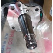 Кулак поворотный правый (цапфа) ISUZU NPR75, 8980099413